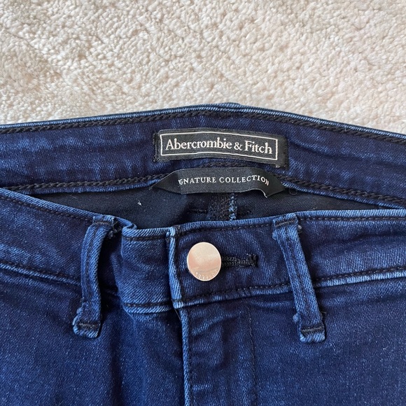 Abercrombie Signature Collection Jeans - Picture 2 of 4